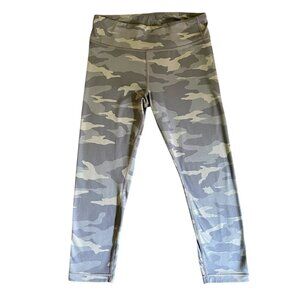 Athleta Girl Camo Ombré Chit Chat Capri L/12 - Stylish & Comfy! ✨